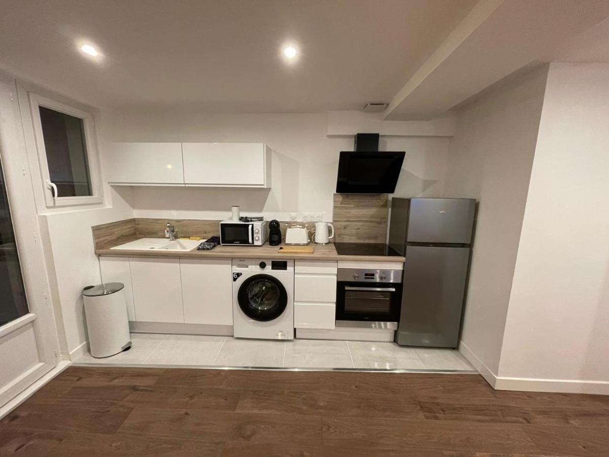 Le Jardin Niortais - Hyper Centre- Proche Gare - Paisible - Grand Jardin Prive, Wifi Hd -Netflix Appartement Buitenkant foto