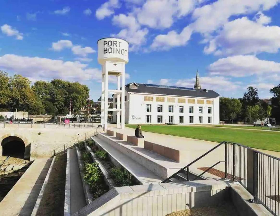 Le Jardin Niortais - Hyper Centre- Proche Gare - Paisible - Grand Jardin Prive, Wifi Hd -Netflix Appartement Buitenkant foto